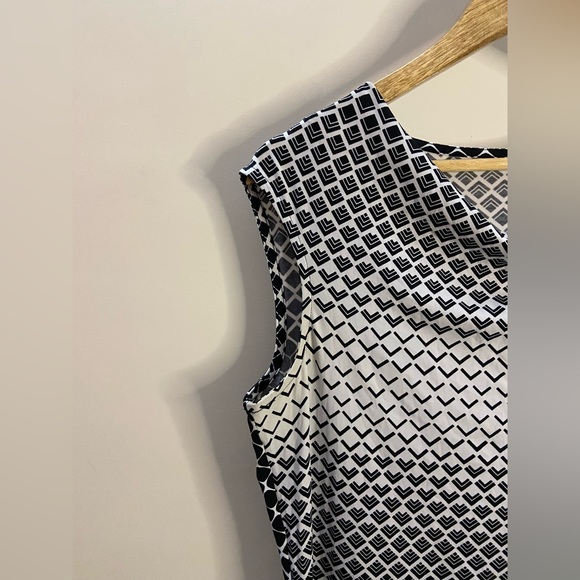 Cleo Patterned Top - Picture 2 of 4